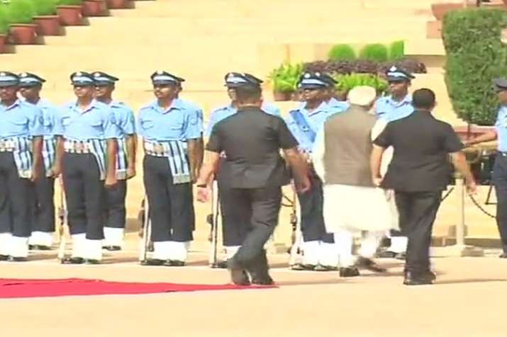 PM Narendra Modi inquires about health of IAF guard who collapsed at Rashtrapati Bhavan | ANI Photo PM Narendra Modi inquires about health of IAF guard who collapsed at Rashtrapati Bhavan | ANI Photo- India TV