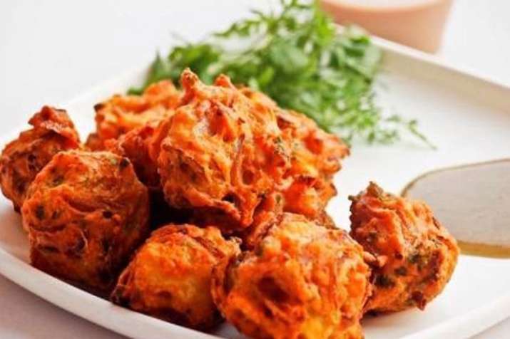 Pyaz ke pakode recipe in hindi Pyaz ke pakode recipe in hindi- India TV