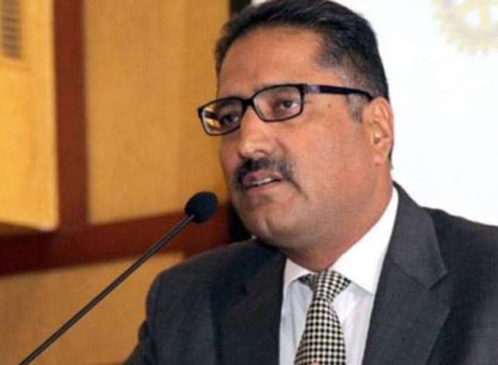 Noted journalist Shujaat Bhukhari was killed outside his... Noted journalist Shujaat Bhukhari was killed outside his...- India TV