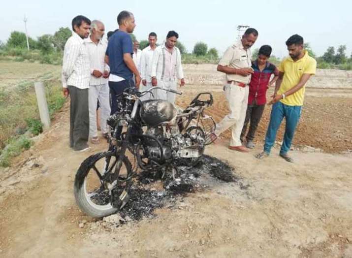 Riots for water leave 12 injured in Hisar Riots for water leave 12 injured in Hisar- India TV