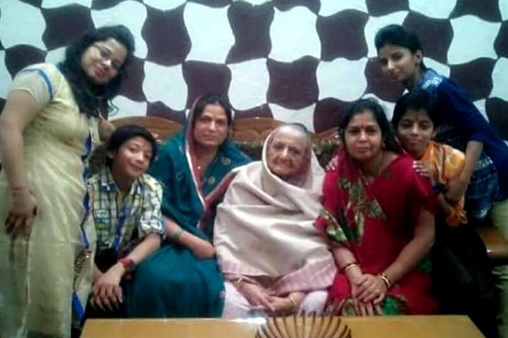 बुराड़ी केस: रजिस्टर से मिले 11 मौत के राज़, हुए चौंकाने वाले खुलासे बुराड़ी केस: रजिस्टर से मिले 11 मौत के राज़, हुए चौंकाने वाले खुलासे- India TV