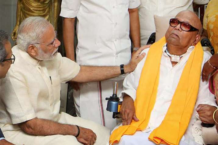 DMK अध्यक्ष एम करुणानिधि की तबीयत बिगड़ी, PM मोदी ने फोन कर पूछा हालचाल DMK अध्यक्ष एम करुणानिधि की तबीयत बिगड़ी, PM मोदी ने फोन कर पूछा हालचाल- India TV