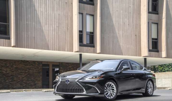 Lexus ES 300h Lexus ES 300h- India TV Paisa