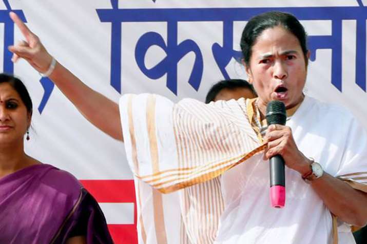 महागठबंधन को ममता बनर्जी का बड़ा झटका, कहा-कांग्रेस तय करे वो किसके साथ महागठबंधन को ममता बनर्जी का बड़ा झटका, कहा-कांग्रेस तय करे वो किसके साथ- India TV