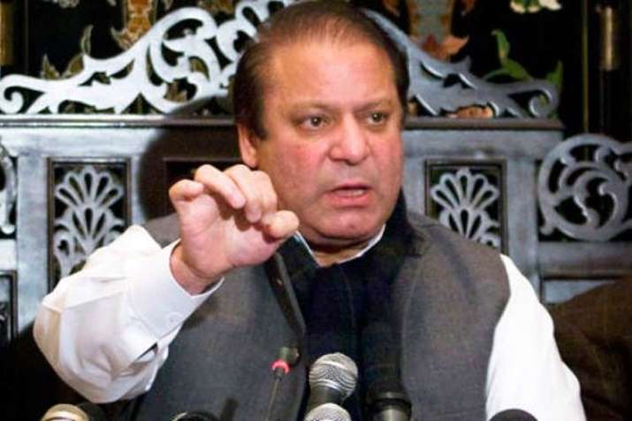 London: Angry protesters try to break into Sharif family's Avenfield flats | AP London: Angry protesters try to break into Sharif family's Avenfield flats | AP- Khabar IndiaTV