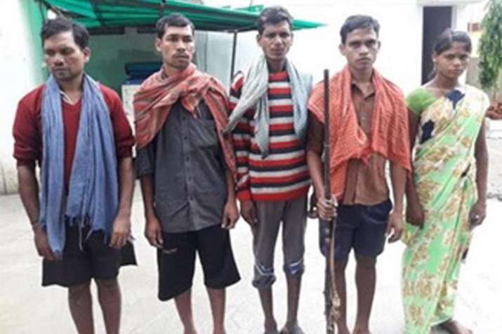 छत्तीसगढ़: एक लाख के इनामी कमांडर सहित 5 नक्सली गिरफ्तार छत्तीसगढ़: एक लाख के इनामी कमांडर सहित 5 नक्सली गिरफ्तार- India TV