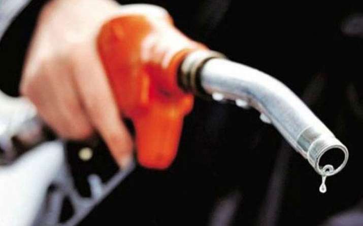 Petrol and Diesel price cut likely in future as crude oil fall more than 6 percent on Wednesday Petrol and Diesel price cut likely in future as crude oil fall more than 6 percent on Wednesday - India TV Paisa