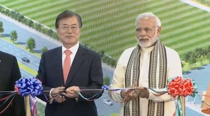 PM Modi and South Korean President Inaugrating New Samsung Mobile Manufacturing Plant in Noida PM Modi and South Korean President Inaugrating New Samsung Mobile Manufacturing Plant in Noida- India TV Paisa