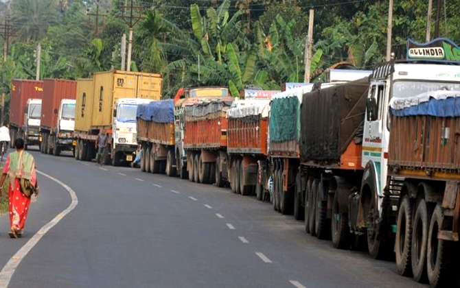 Truck Strike Truck Strike- India TV Paisa
