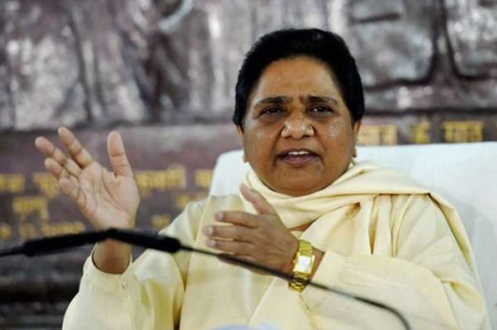 Mayawati claims BSP dont have any Tweeter and Facebook... Mayawati claims BSP dont have any Tweeter and Facebook...- India TV