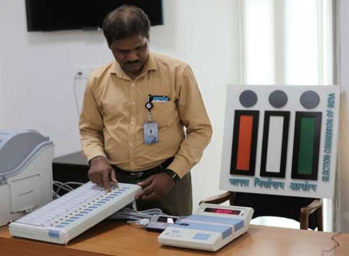निर्वाचन आयोग, बैलेट पेपर निर्वाचन आयोग, बैलेट पेपर- India TV