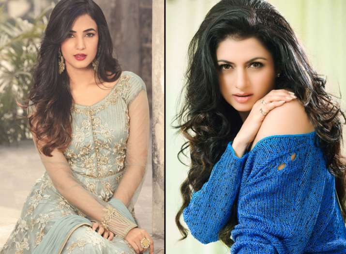 Sonal Chauhan and Bhagyashree Sonal Chauhan and Bhagyashree- India TV