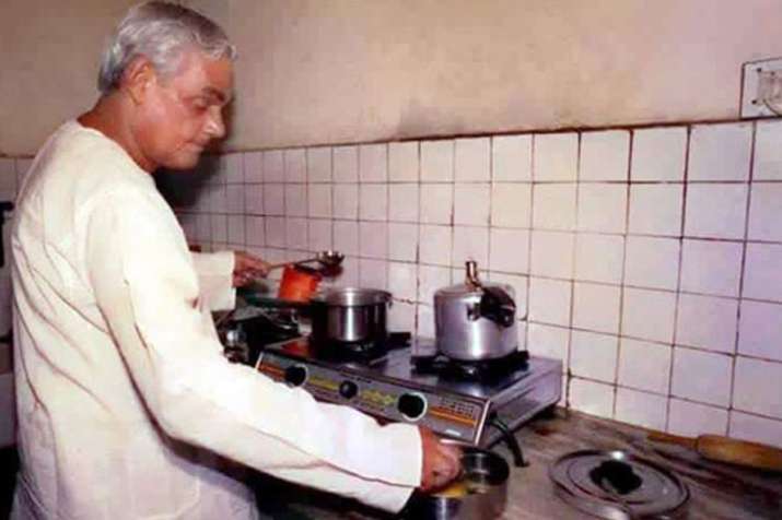 Atal bihari vajpayee Atal bihari vajpayee- India TV