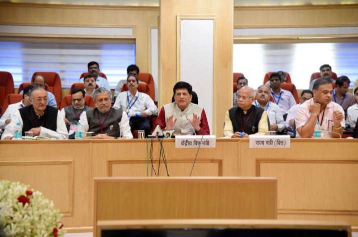 GST council decides about cashback on paid GST if transaction by RuPay Card or BHIM App GST council decides about cashback on paid GST if transaction by RuPay Card or BHIM App- India TV Paisa