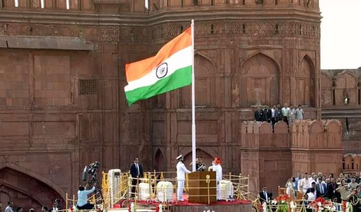 प्रधानमंत्री नरेन्द्र मोदी ने स्वतंत्रता दिवस के अवसर पर देशवासियों को शुभकामनाएं दी प्रधानमंत्री नरेन्द्र मोदी ने स्वतंत्रता दिवस के अवसर पर देशवासियों को शुभकामनाएं दी- India TV