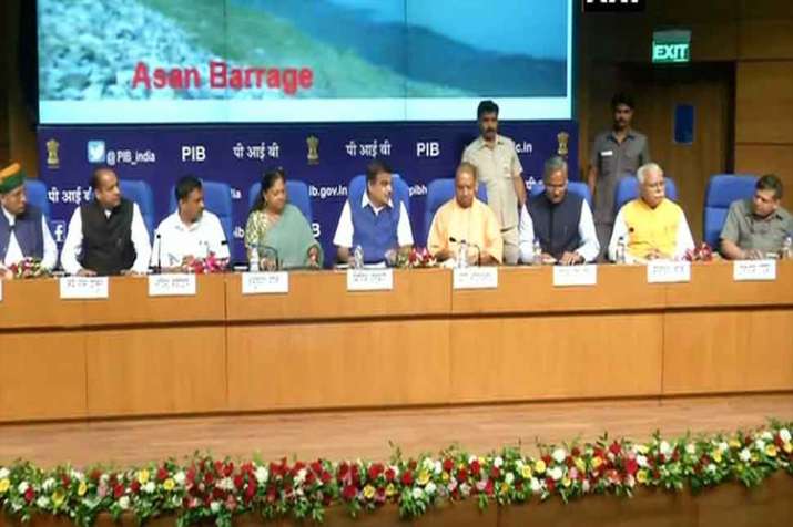 जल संसाधन मंत्रालय ने छह राज्यों के साथ लखवाड़ परियोजना पर किया करार, खत्म करेगी पानी की बड़ी समस्या जल संसाधन मंत्रालय ने छह राज्यों के साथ लखवाड़ परियोजना पर किया करार, खत्म करेगी पानी की बड़ी समस्या- India TV