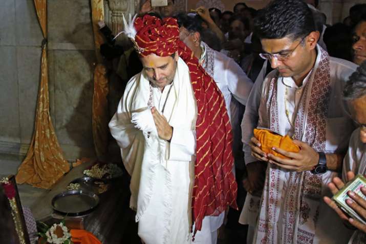 Congress President Rahul Gandhi offers prayers at the... Congress President Rahul Gandhi offers prayers at the...- India TV