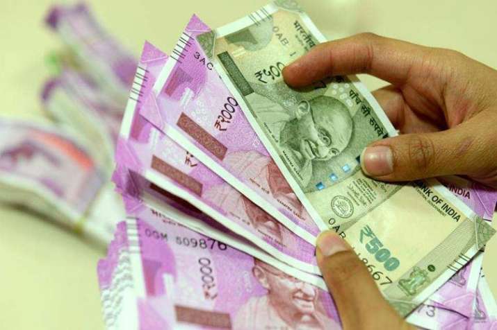 Rupee Falls again in opening trade on Thursday Rupee Falls again in opening trade on Thursday- India TV Paisa