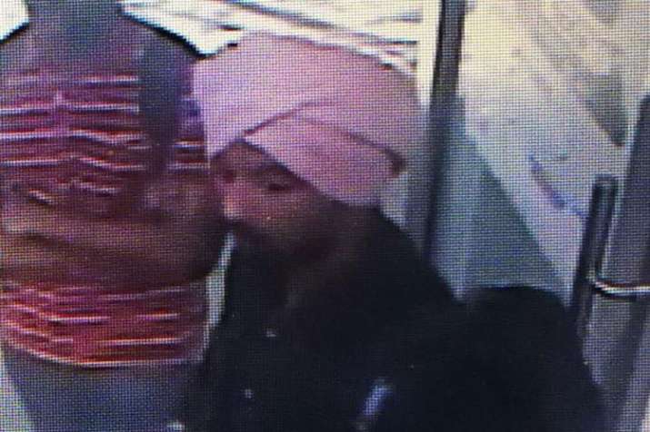 Singapore: Bangladeshi man disguised as Sikh to rob pawn shop arrested | Singapore Police Singapore: Bangladeshi man disguised as Sikh to rob pawn shop arrested | Singapore Police- India TV
