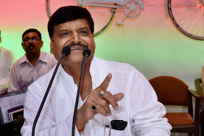 अनदेखी झेल रहे शिवपाल यादव ने बनाया समाजवादी सेक्युलर मोर्चा, छोड़ेंगे समाजवादी पार्टी का साथ अनदेखी झेल रहे शिवपाल यादव ने बनाया समाजवादी सेक्युलर मोर्चा, छोड़ेंगे समाजवादी पार्टी का साथ- India TV