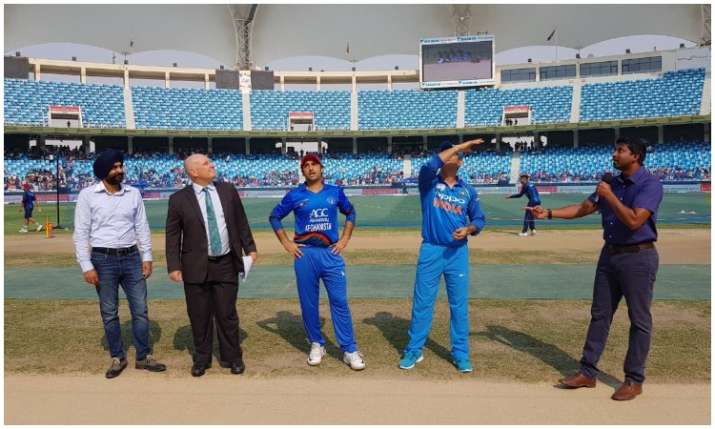 MS Dhoni is leading Team India in Super 4 last match MS Dhoni is leading Team India in Super 4 last match- India TV