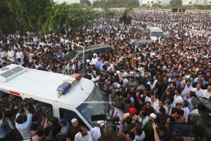 Pakistan: Thousands attend funeral prayers of Nawaz Sharif wife Kulsoom Nawaz in Lahore | AP Pakistan: Thousands attend funeral prayers of Nawaz Sharif wife Kulsoom Nawaz in Lahore | AP- India TV