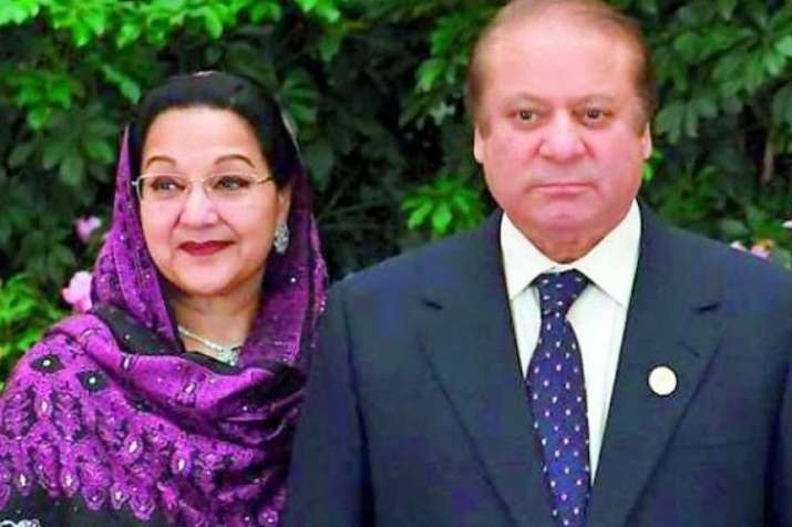 Kulsoom Nawaz and Nawaz Sharif | AP Kulsoom Nawaz and Nawaz Sharif | AP- India TV
