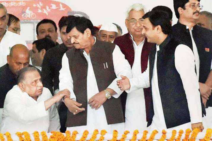 मुलायम सिंह यादव, अखिलेश यादव और शिवपाल यादव | PTI मुलायम सिंह यादव, अखिलेश यादव और शिवपाल यादव | PTI- India TV