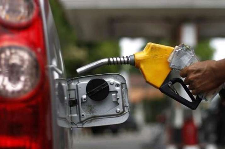 Petrol prices surpasses Rs 90 per litre in Maharastra on Tuesday Petrol prices surpasses Rs 90 per litre in Maharastra on Tuesday- India TV Paisa
