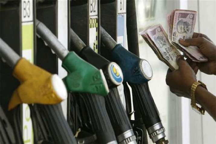 Petrol Price rose to Rs 88 per litre in Mumbai on Monday Petrol Price rose to Rs 88 per litre in Mumbai on Monday- India TV Paisa