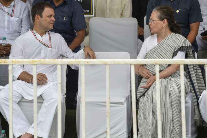 राहुल गांधी और... राहुल गांधी और...- India TV