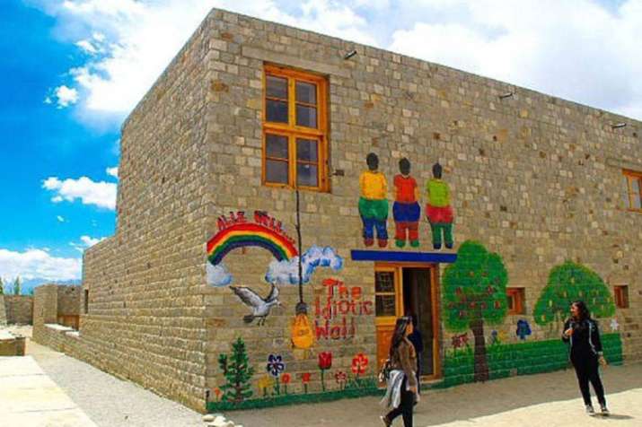 3 Idiots-inspired Rancho Wall 3 Idiots-inspired Rancho Wall- India TV