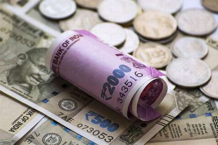 Rupee falls to new low against Dollar on Tuesday Rupee falls to new low against Dollar on Tuesday- India TV Paisa