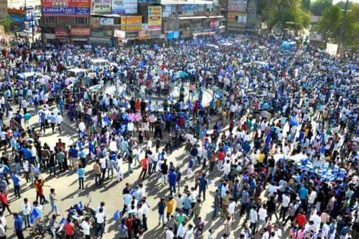 Violent protests in many states during bharat bandh Violent protests in many states during bharat bandh- India TV