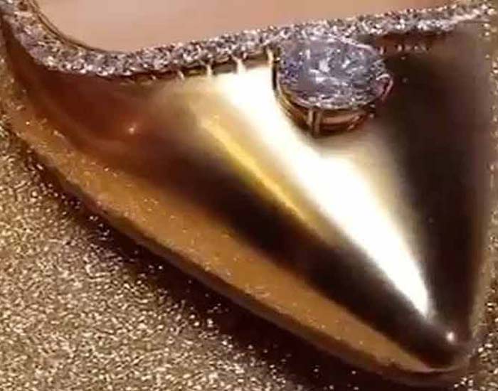 daimond gold shoes daimond gold shoes- India TV