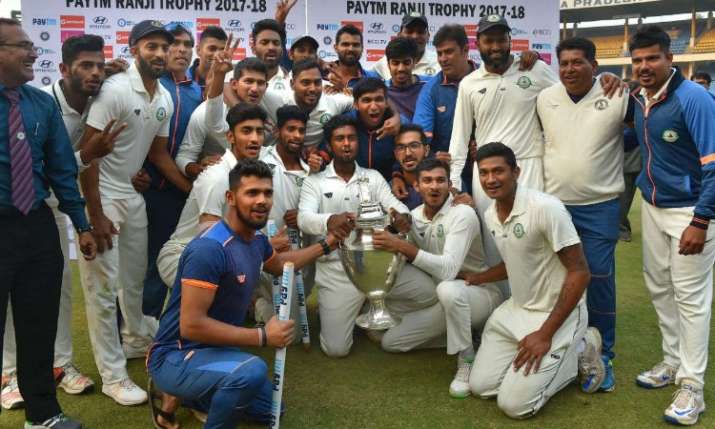 1 अक्टूबर से शुरू होगा रणजी ट्राफी का घमासान, रिकॉर्ड 37 टीमें ले रही हैं हिस्सा 1 अक्टूबर से शुरू होगा रणजी ट्राफी का घमासान, रिकॉर्ड 37 टीमें ले रही हैं हिस्सा- India TV
