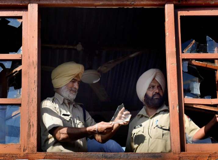 Amritsar Tragedy: 'Honked, applied breaks but could not stop train in time', says train driver Amritsar Tragedy: 'Honked, applied breaks but could not stop train in time', says train driver- India TV