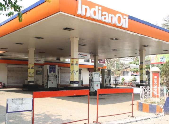 Delhi petrol pumps to remain shut on October 22 as dealers protest state government’s refusal to cut Delhi petrol pumps to remain shut on October 22 as dealers protest state government’s refusal to cut- India TV Paisa