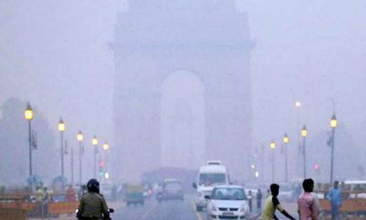 Delhi air quality dips to 'very poor' category Delhi air quality dips to 'very poor' category- India TV