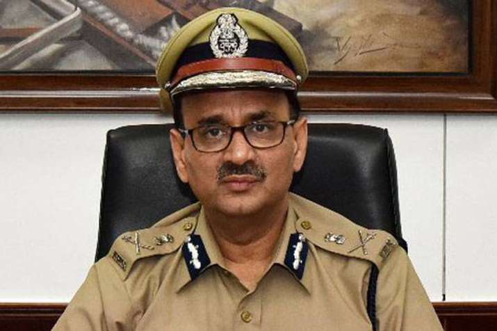 CBI निदेशक वर्मा ने छुट्टी पर भेजने के फैसले को सुप्रीम कोर्ट में दी चुनौती, 26 अक्टूबर को सुनवाई CBI निदेशक वर्मा ने छुट्टी पर भेजने के फैसले को सुप्रीम कोर्ट में दी चुनौती, 26 अक्टूबर को सुनवाई - India TV