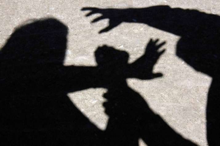 Driver of a private school cab arrested for allegedly molesting a 5 year old nursery girl Driver of a private school cab arrested for allegedly molesting a 5 year old nursery girl- India TV