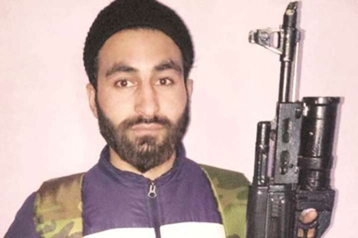 Three terrorists including Manan Wani trapped in ongoing encounter in Jammu and Kashmir's Handwara Three terrorists including Manan Wani trapped in ongoing encounter in Jammu and Kashmir's Handwara- India TV