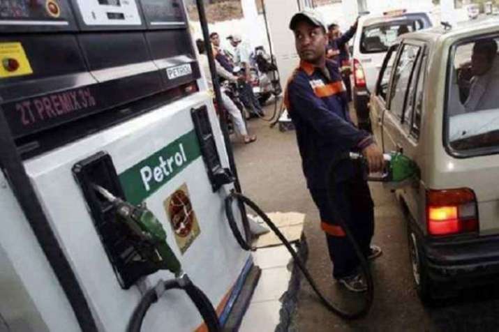 Petrol prices continue to tumble for 11th straight day | PTI Petrol prices continue to tumble for 11th straight day | PTI- India TV Paisa