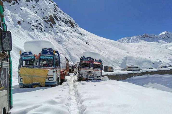 भारत में बनेगी दुनिया की सबसे ऊंची रेलवे लाइन, होंगी 74 सुरंगें भारत में बनेगी दुनिया की सबसे ऊंची रेलवे लाइन, होंगी 74 सुरंगें- India TV