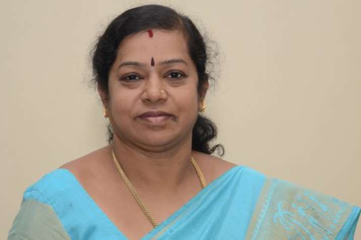 बेंगलुरू की डिप्टी मेयर रमिला का दिल का दौरा पड़ने से निधन बेंगलुरू की डिप्टी मेयर रमिला का दिल का दौरा पड़ने से निधन- India TV