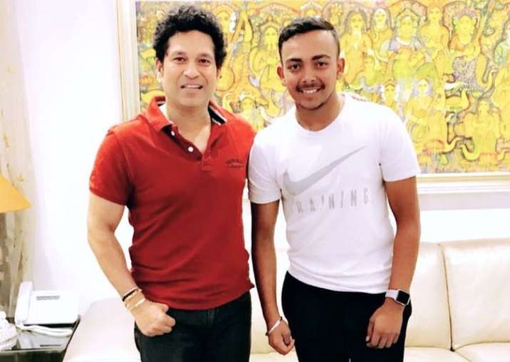 Sachin tesndulkar and prithvi shaw Sachin tesndulkar and prithvi shaw- India TV