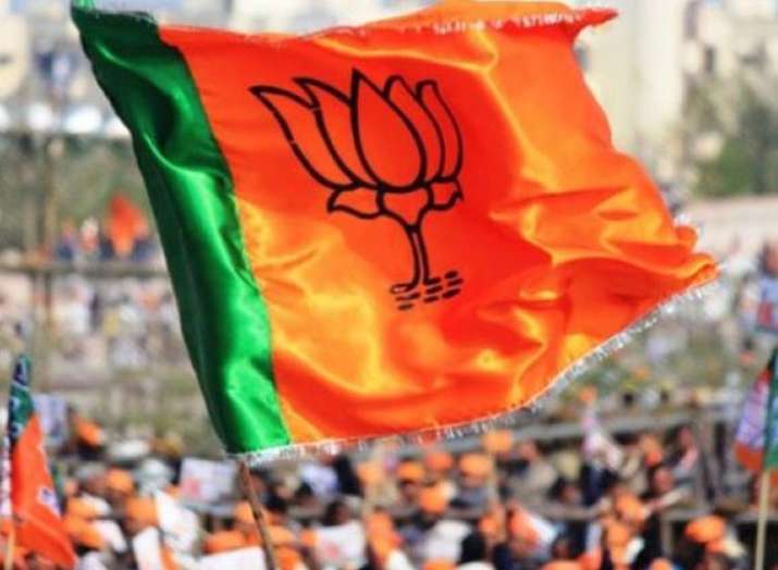 BJP announces to distribute one lakh cows every year in Telangana in his election manifesto BJP announces to distribute one lakh cows every year in Telangana in his election manifesto- India TV