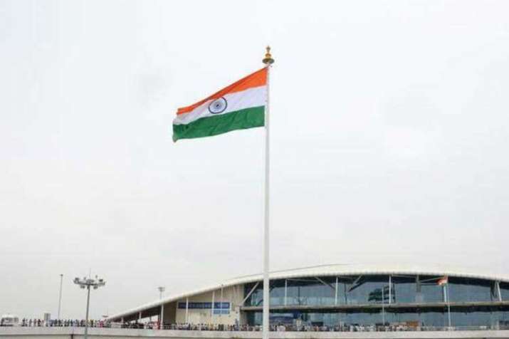 100-ft tricolours to be installed at 75 railway... 100-ft tricolours to be installed at 75 railway...- India TV