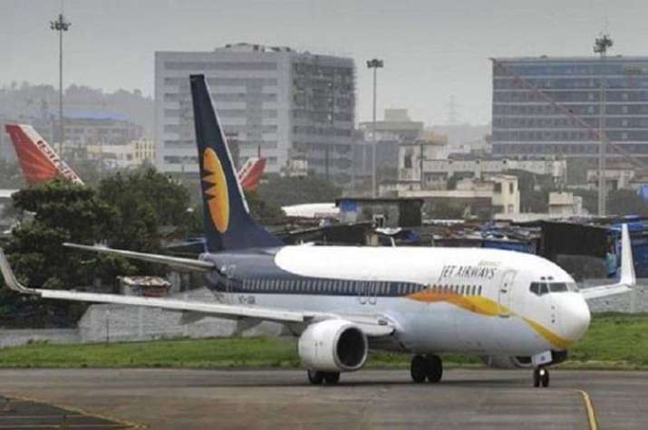 Jet Airways passenger heard ‘threatening to blow up plane’, detained at Kolkata airport Jet Airways passenger heard ‘threatening to blow up plane’, detained at Kolkata airport - India TV