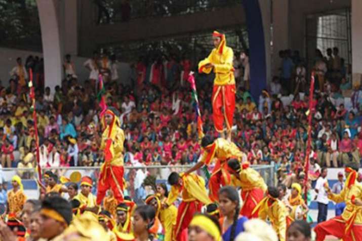 धूमधाम से मनाया जा रहा है कर्नाटक का 63वां स्थापना दिवस धूमधाम से मनाया जा रहा है कर्नाटक का 63वां स्थापना दिवस - India TV